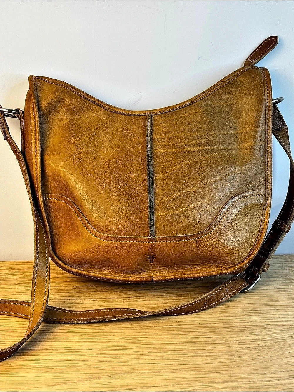 Frye Melissa Zip Saddle Tannish Brown Smooth Leather Shoulder Bag